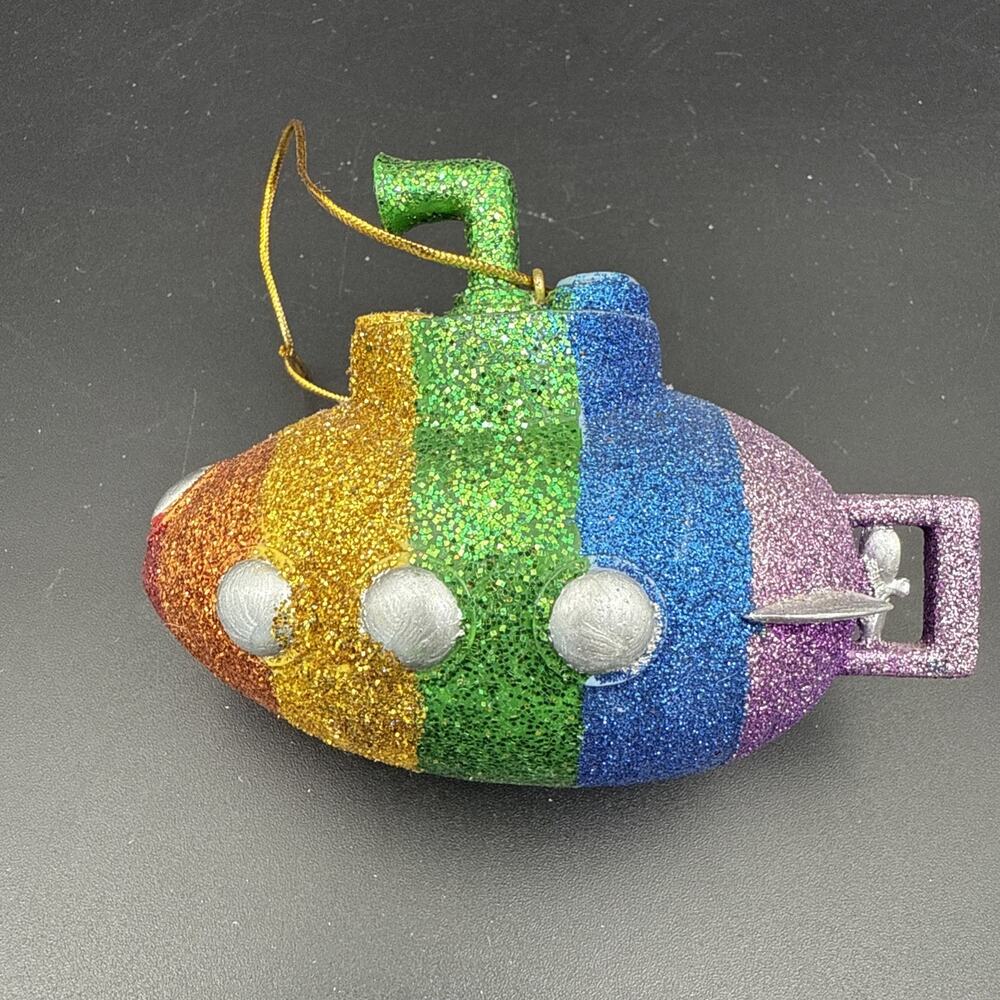 December Diamonds 2004 Rainbow Submarine Ornament #5590066 RARE Beatles Love